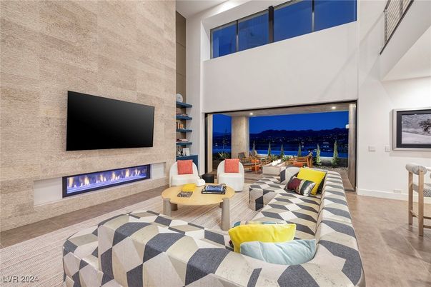 Fireplace, Interior, Living room