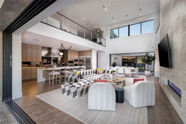 Dining room, Interior, Kitchen, Living room, Recessed Lighting, Stainless Steel Appliances