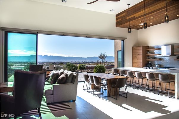 Dining room, Interior, Pendant Lights, Recessed Lighting