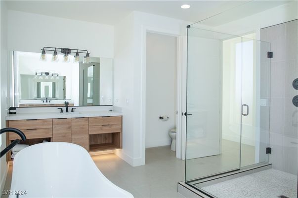 Bathroom, Dual Sink Vanities, Free Standing Baths, Glass Shower, Interior, Recessed Lighting