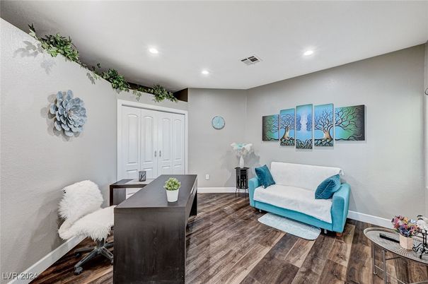 Home Office, Interior, Recessed Lighting, Wood Texture Flooring