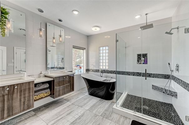Bathroom, Dual Sink Vanities, Free Standing Baths, Glass Shower, Interior, Pendant Lights, Recessed Lighting