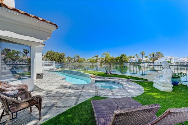 Exterior, Pool, Water