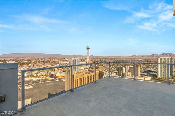 Exterior, Other, Skyline
