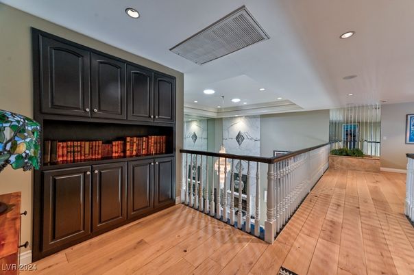 Interior, Pendant Lights, Recessed Lighting, Wood Texture Flooring