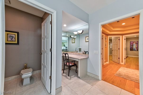 Bathroom, Interior, Recessed Lighting, Wood Texture Flooring