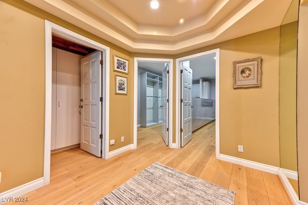 Interior, Recessed Lighting, Wood Texture Flooring