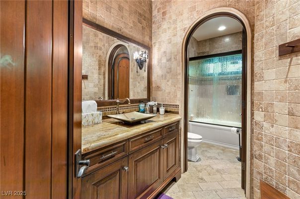 Bathroom, Interior, Stone Walls