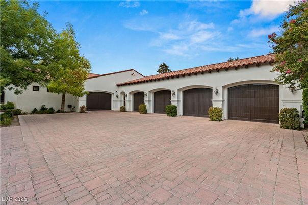 Attached, Exterior, Facade, Spanish Mediterranean