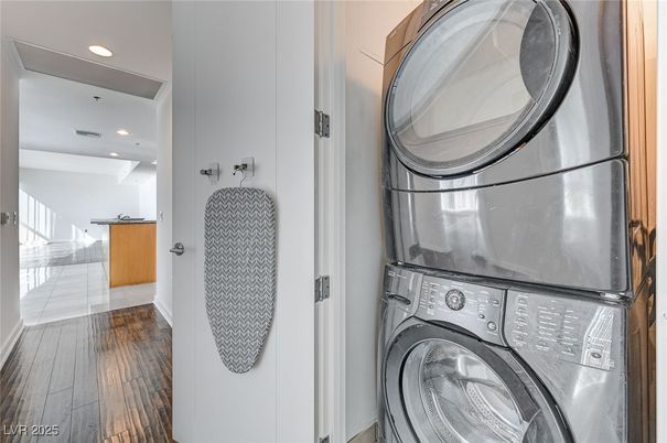 Interior, Recessed Lighting, Utility Closets, Washer, Wood Texture Flooring