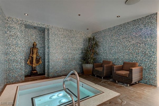 Interior, Pool, Recessed Lighting