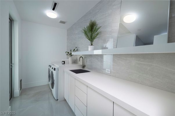 Interior, Washer