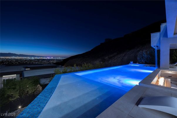 Exterior, Pool, Other