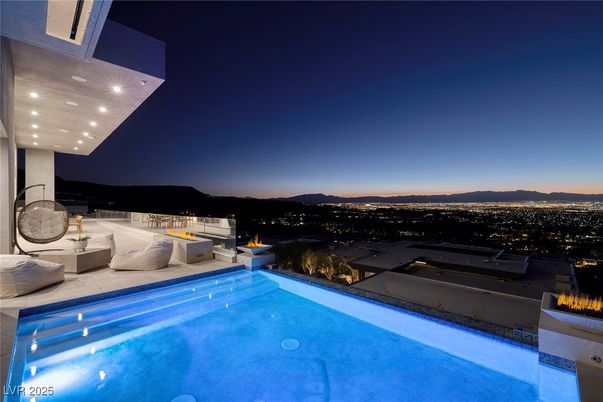 Exterior, Pool, Other