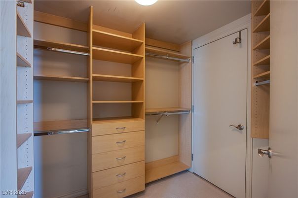 Interior, Walk-in Closets