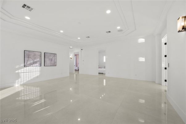 Empty room, Interior, Recessed Lighting