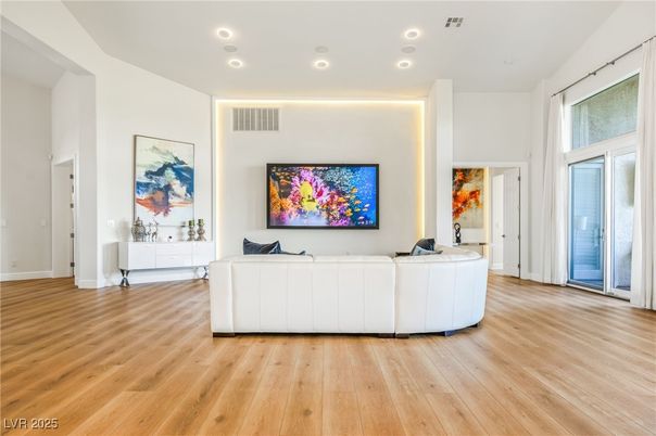 Interior, Living room, Recessed Lighting, Wood Texture Flooring
