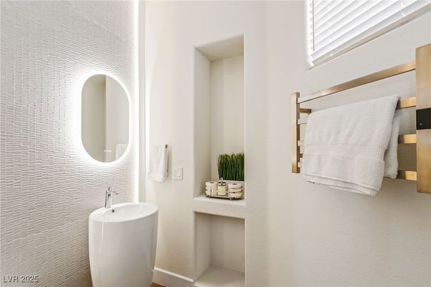 Bathroom, Free Standing Baths, Interior