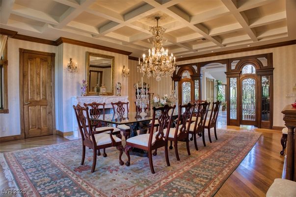 Chandelier, Dining room, Interior, Recessed Lighting, Wood Texture Flooring