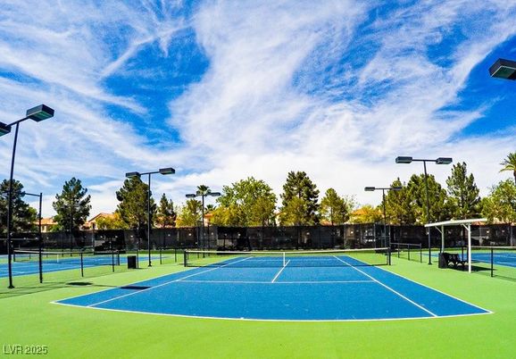 Exterior, Tennis Courts