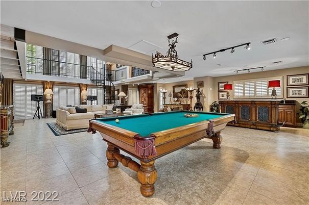 Billiard Table, Game Room, Interior