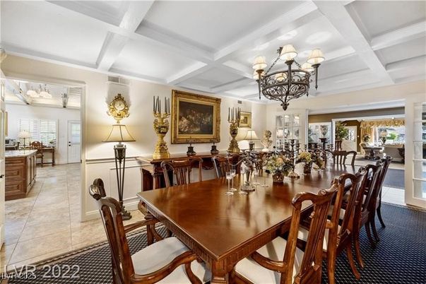 Chandelier, Dining room, Interior