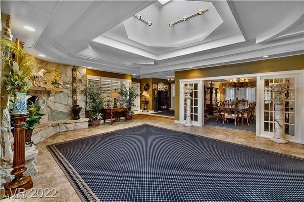 Chandelier, Dining room, Interior, Recessed Lighting, Stone Walls