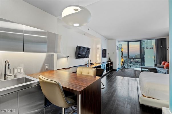 Dining room, Interior, Living room, Recessed Lighting, Wood Texture Flooring