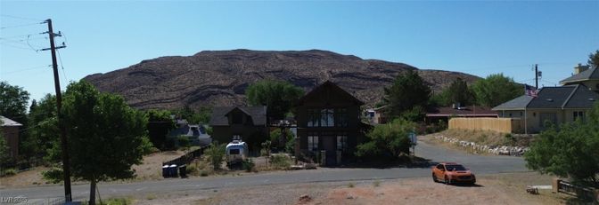 Exterior, Facade, None