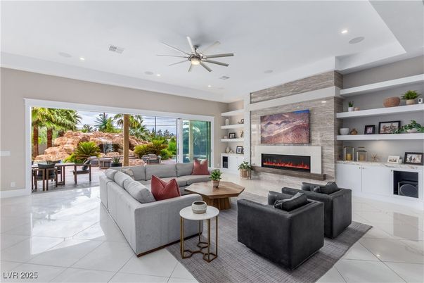 Fireplace, Interior, Living room, Recessed Lighting