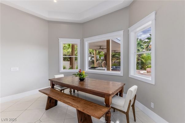 Dining room, Interior, Recessed Lighting