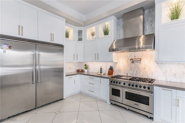 Interior, Kitchen, Stainless Steel Appliances