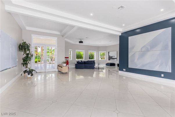 Empty room, Interior, Recessed Lighting