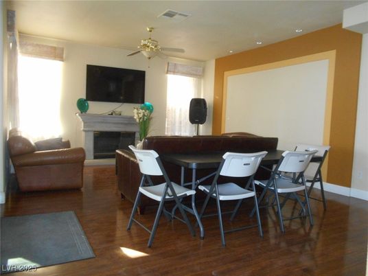 Dining room, Fireplace, Interior, Recessed Lighting, Wood Texture Flooring