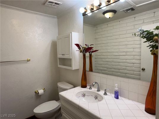 Bathroom, Interior, Tile Countertops