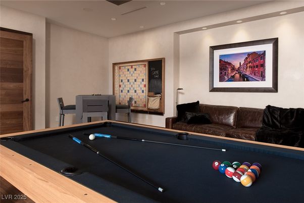 Billiard Table, Game Room, Interior, Recessed Lighting