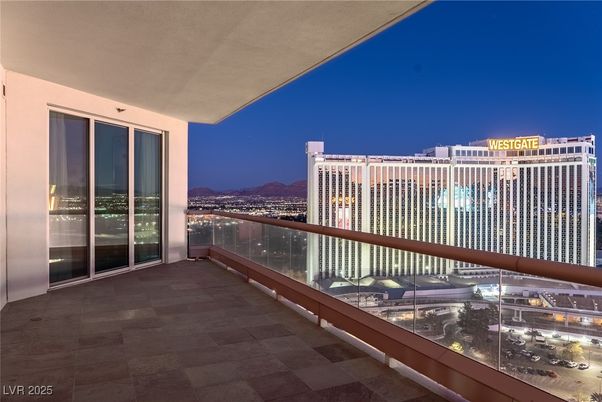 Exterior, Other, Skyline