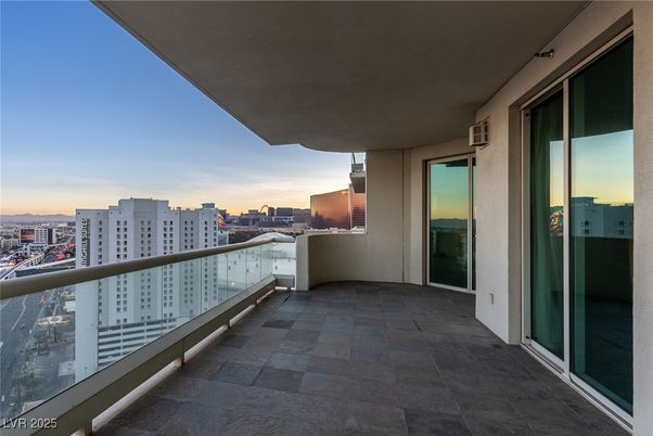 Exterior, Other, Skyline