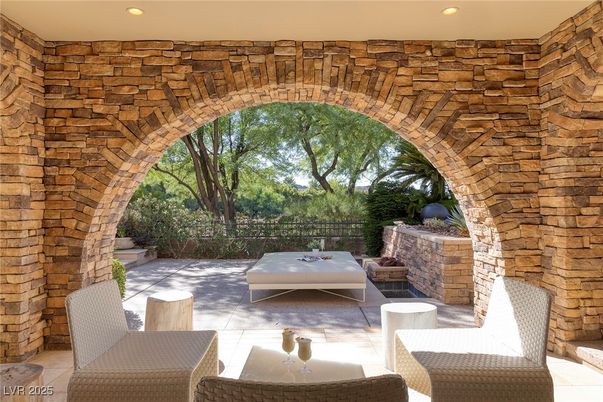 Exterior, Recessed Lighting