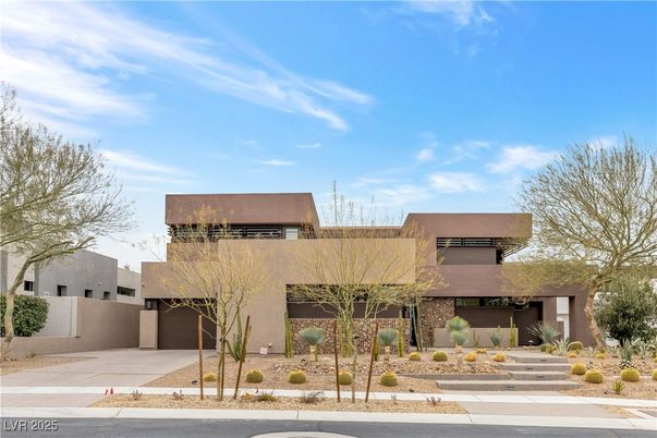 Attached, Exterior, Facade, Modern