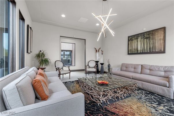 Interior, Living room, Pendant Lights, Recessed Lighting