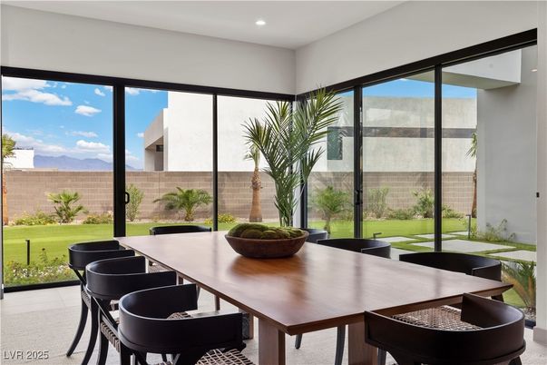 Dining room, Interior, Recessed Lighting