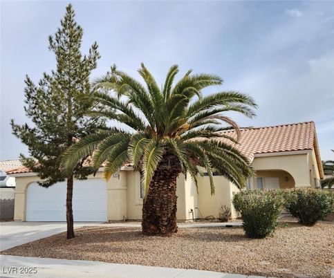 Attached, Exterior, Facade, Spanish Mediterranean