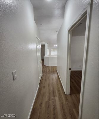 Interior, Pendant Lights, Wood Texture Flooring