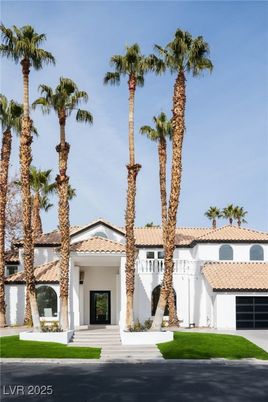 Attached, Exterior, Facade, Spanish Mediterranean
