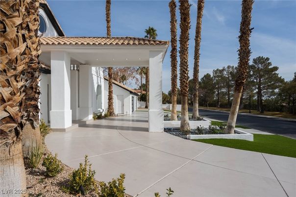 Detached Garage, Exterior