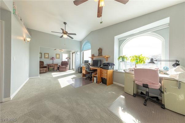 Home Office, Interior