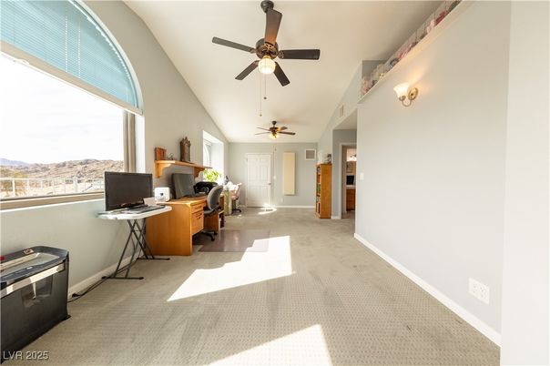 Home Office, Interior