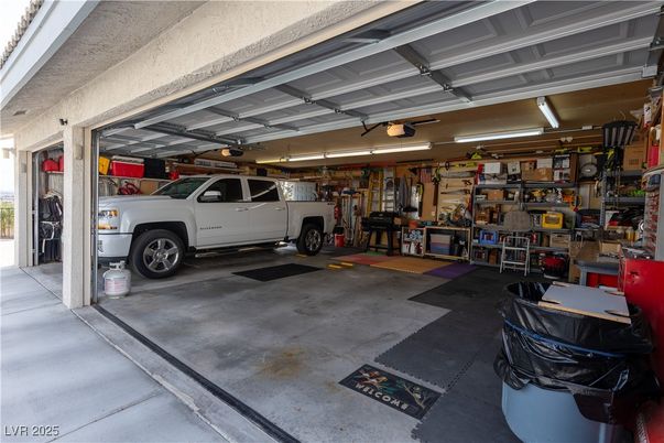 Garage, Interior