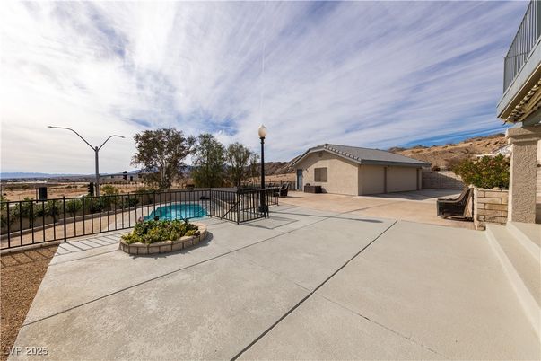 Detached Garage, Exterior, Pool